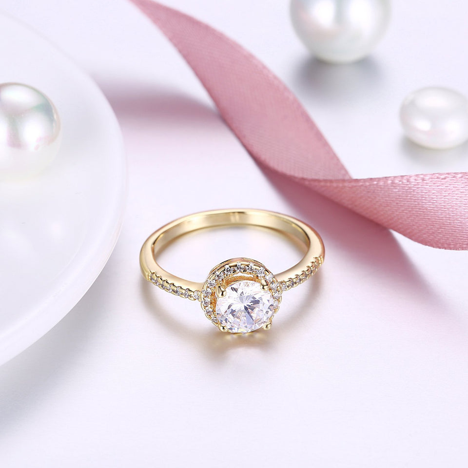 Circular Pav'e Swarovski Elements Halo 18K